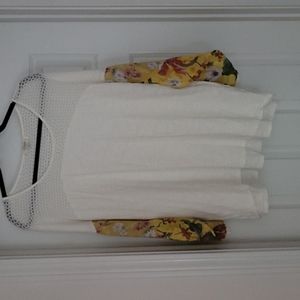 Umgee top with balloon 1/2 sleeves